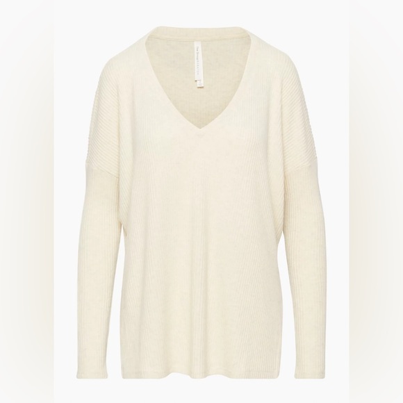 The Group Babaton by Aritzia, v-neck Traverse
Longsleeve top, Size 2, EUC - Picture 7 of 16